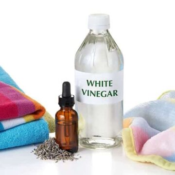 does white vinegar go bad