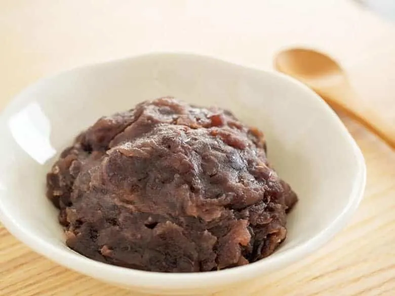 what does red bean paste taste like