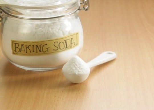 how does baking soda with water taste like