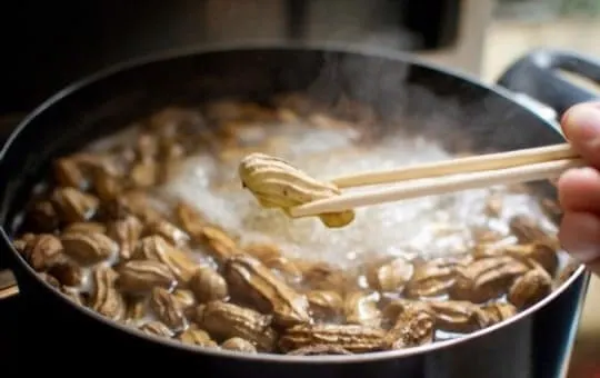 do boiled peanuts go bad