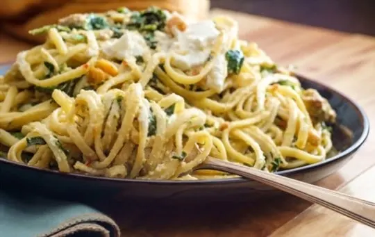 broccoli with buttered noodles